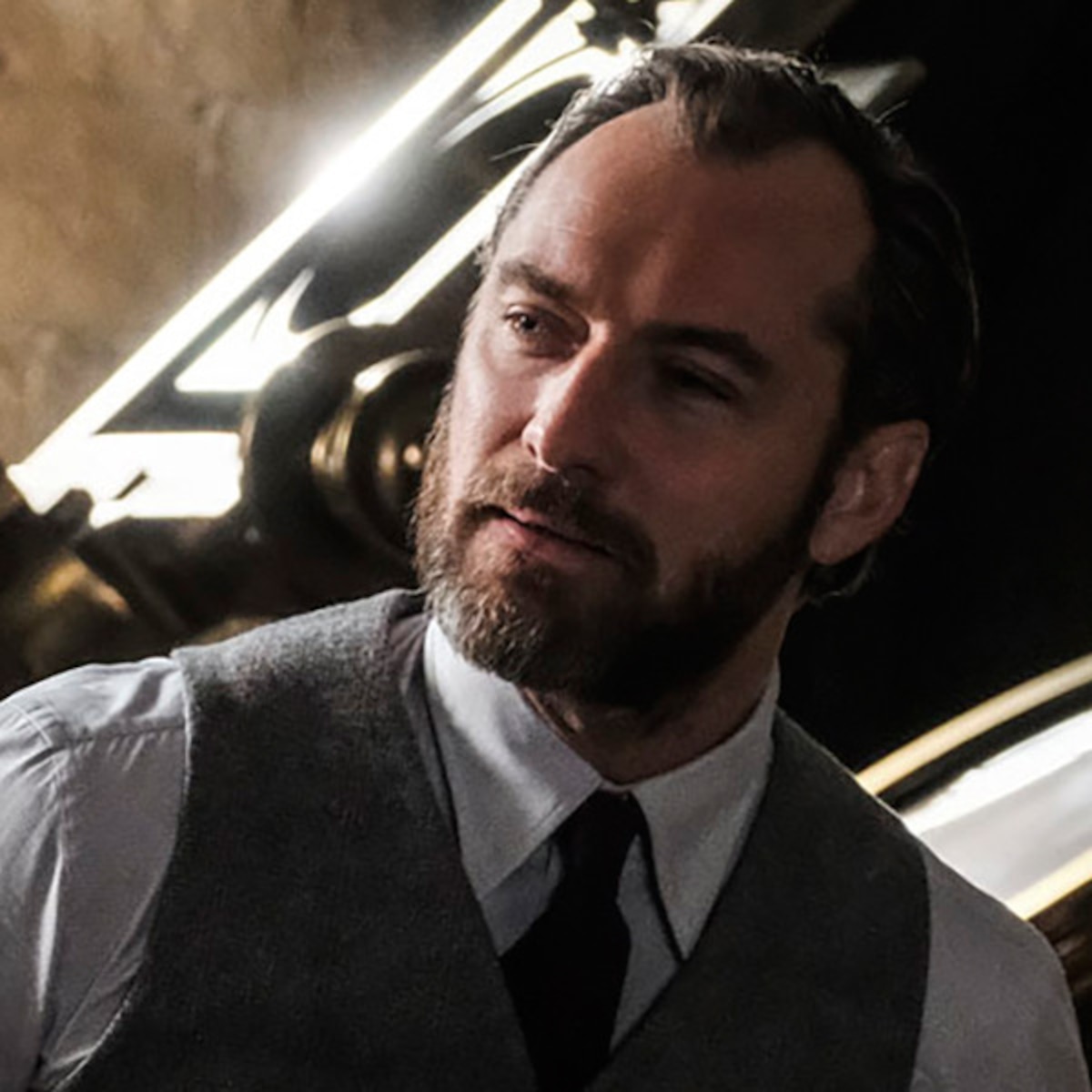 Jude Law Evoque La Sexualite De Dumbledore Dans Les Animaux Fantastiques E Online France